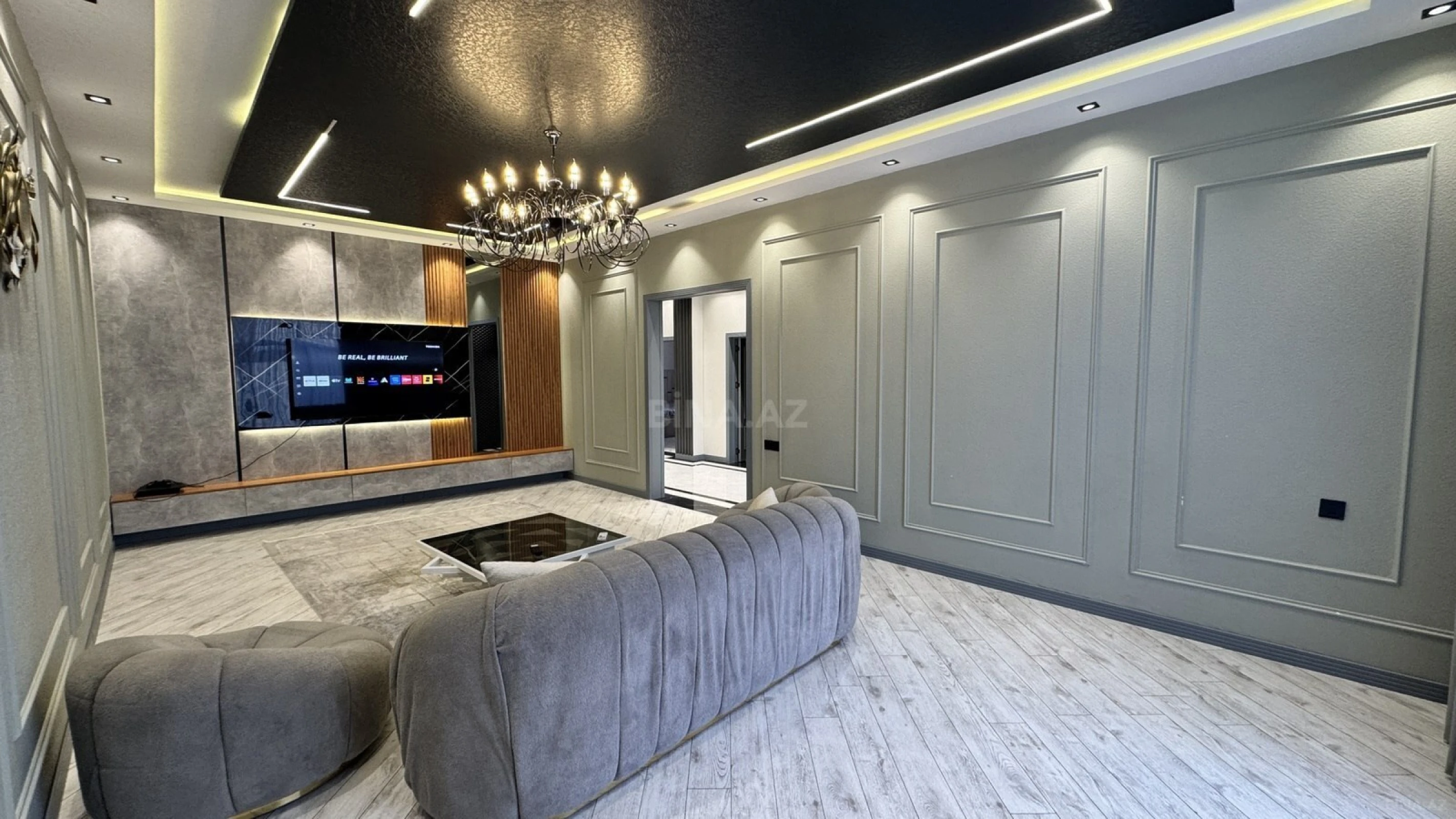 Satılır 5 otaqlı həyət evi 240 m²