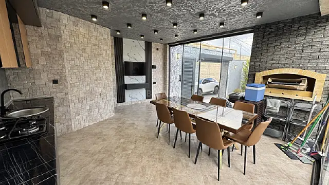 Satılır 5 otaqlı həyət evi 240 m²