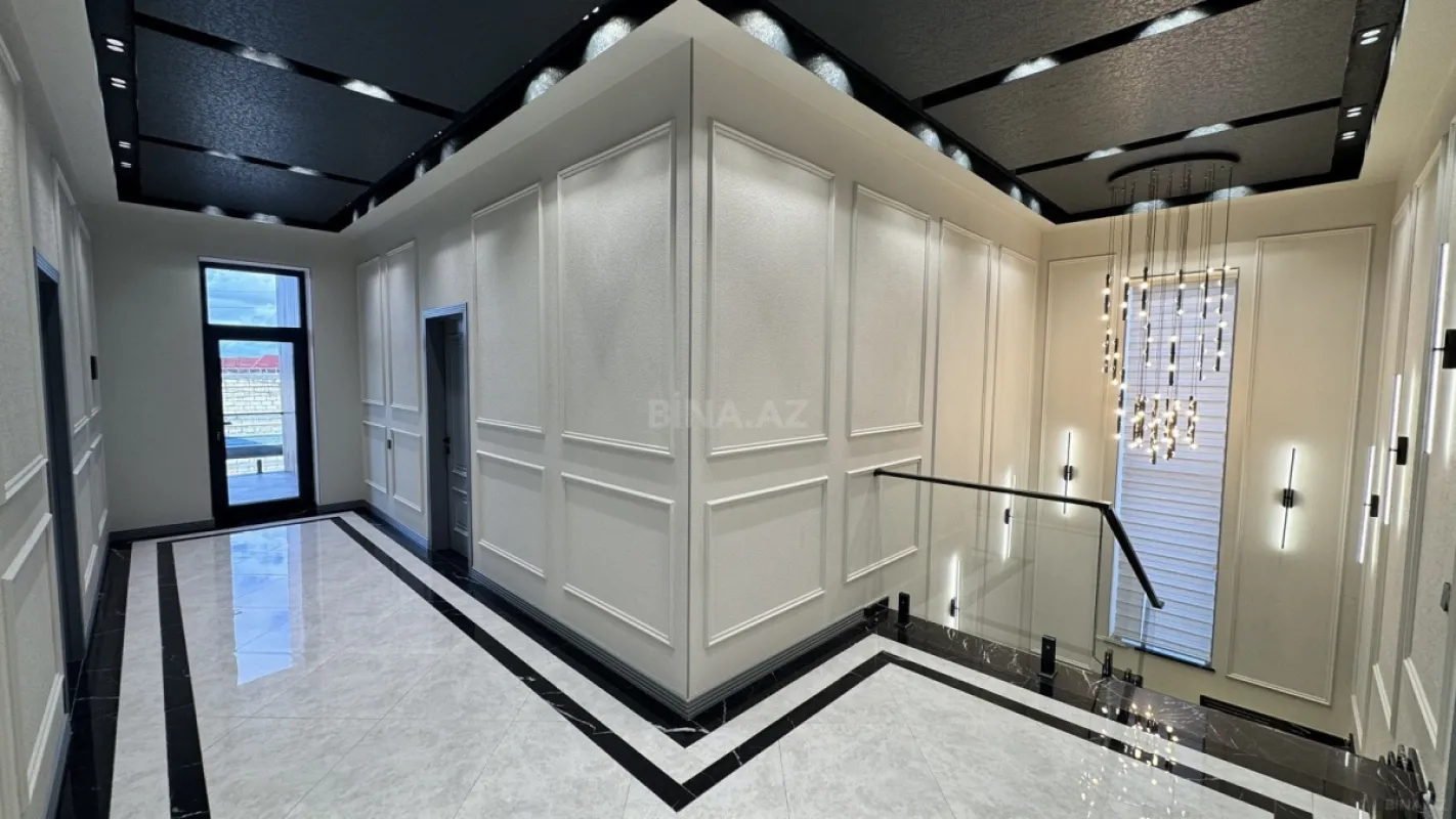 Satılır 5 otaqlı həyət evi 240 m²