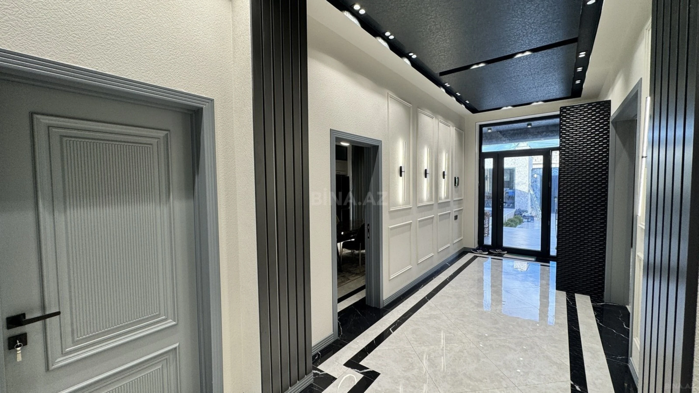 Satılır 5 otaqlı həyət evi 240 m²