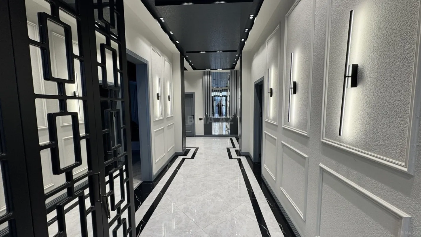 Satılır 5 otaqlı həyət evi 240 m²