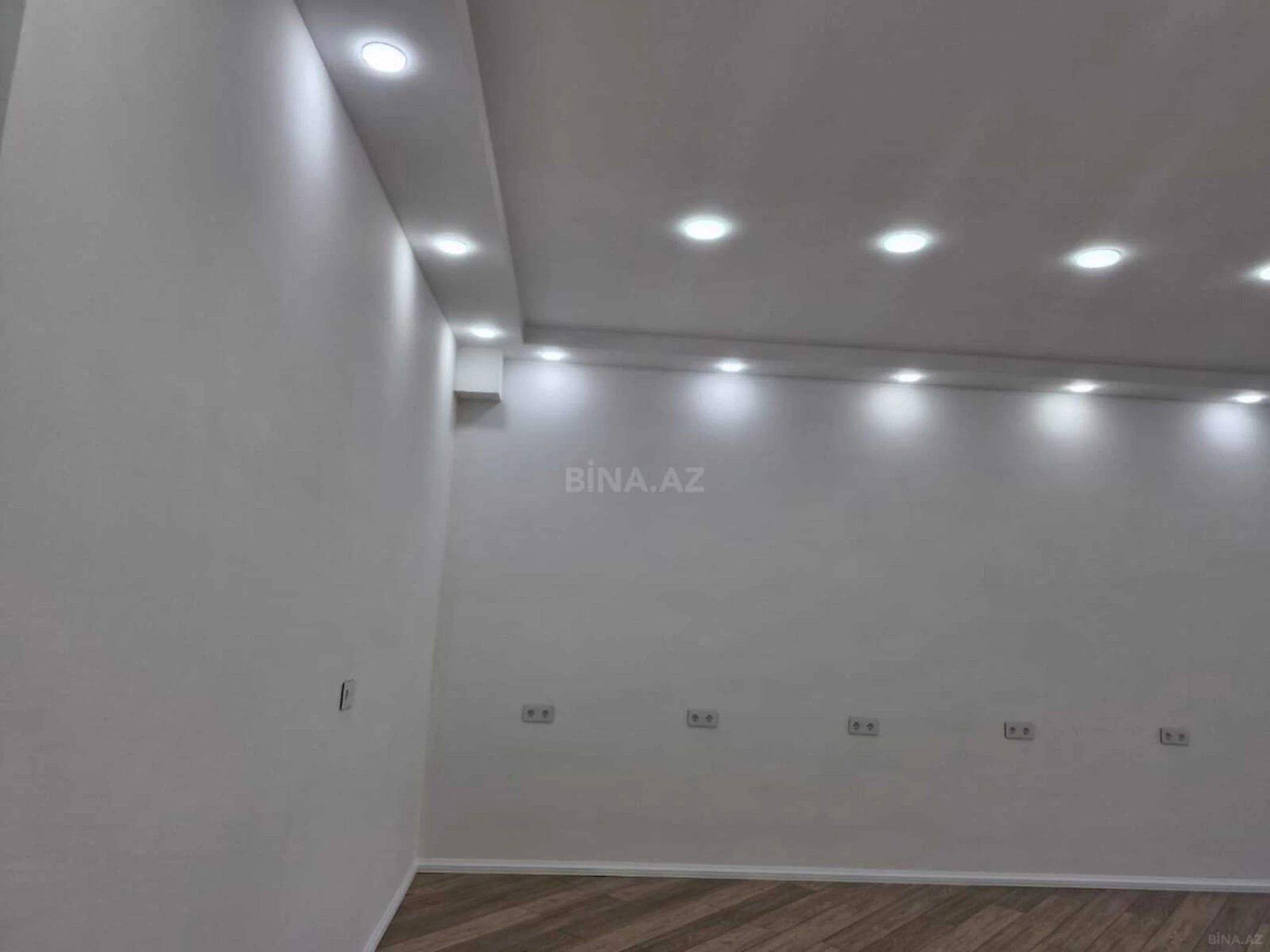 Satılır 1 otaqlı mənzil 68 m²