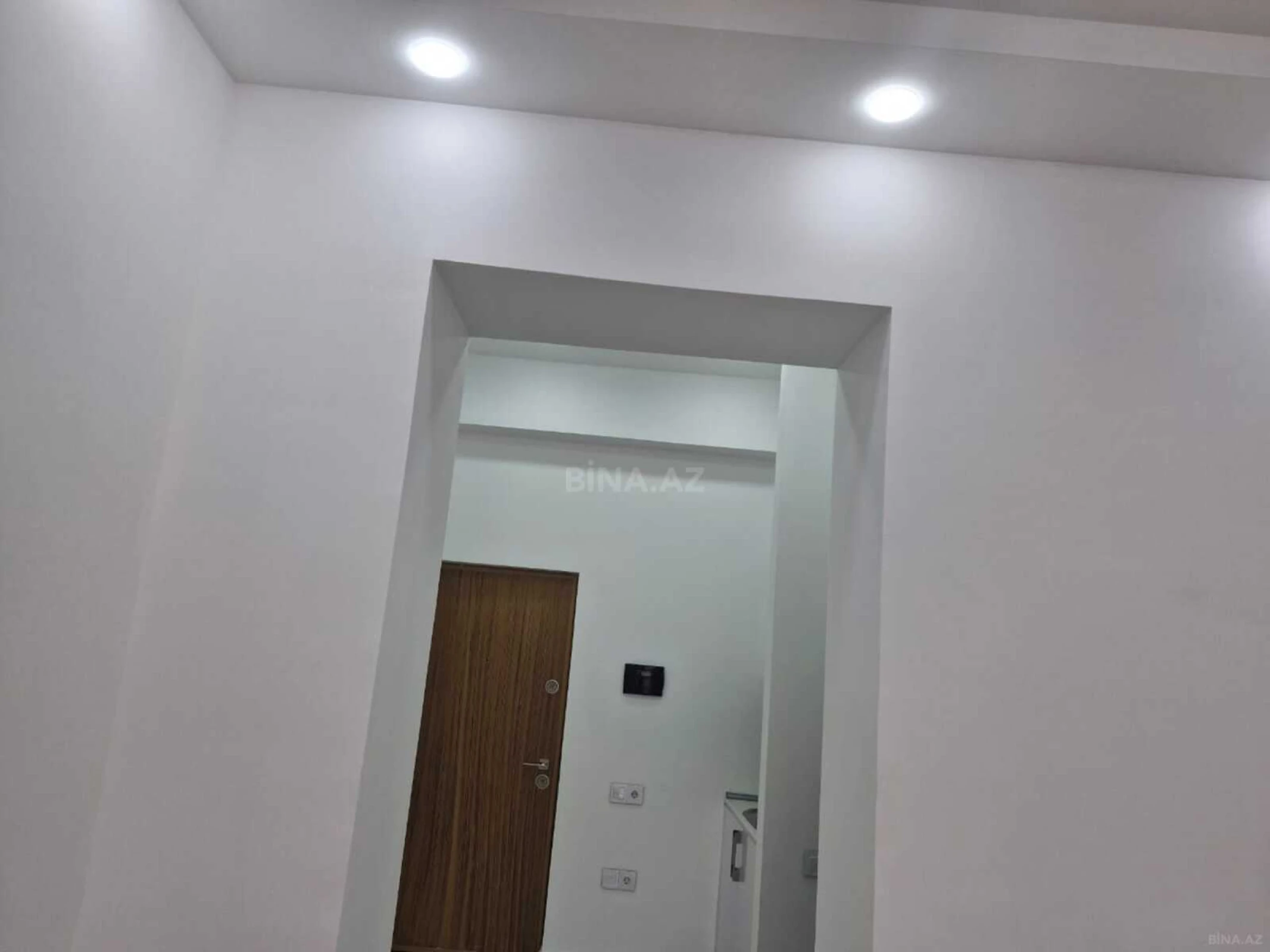 Satılır 1 otaqlı mənzil 68 m²
