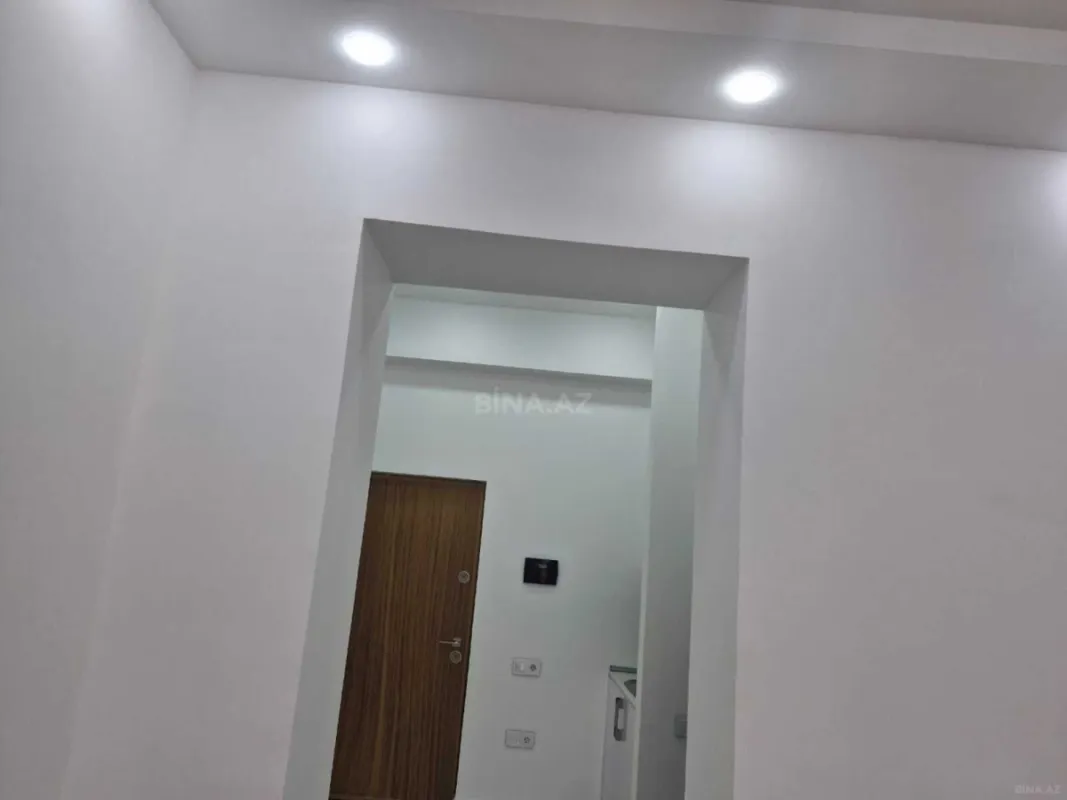 Satılır 1 otaqlı mənzil 68 m²