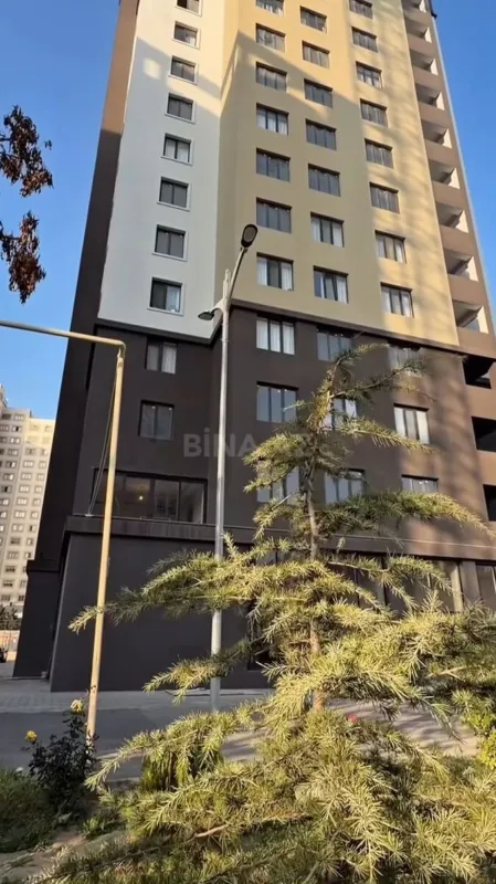 Satılır 3 otaqlı mənzil 136 m²