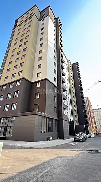 Satılır 3 otaqlı mənzil 136 m²