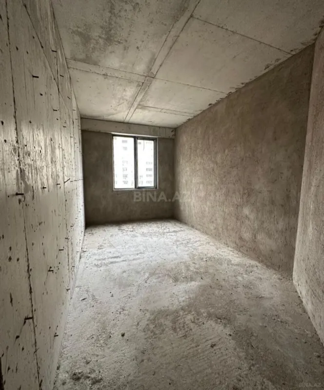 Satılır 3 otaqlı mənzil 136 m²