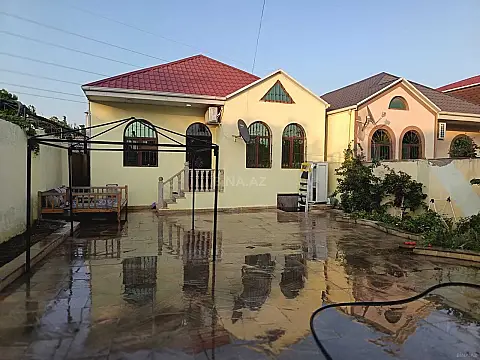Satılır 4 otaqlı həyət evi 100 m²