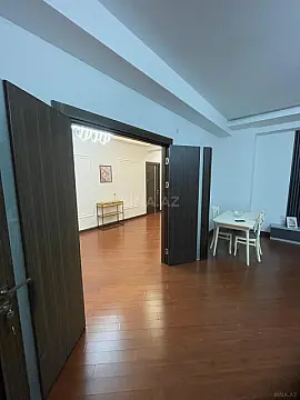 Satılır 3 otaqlı mənzil 132 m²