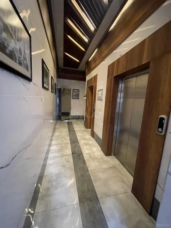Satılır 3 otaqlı mənzil 118 m²