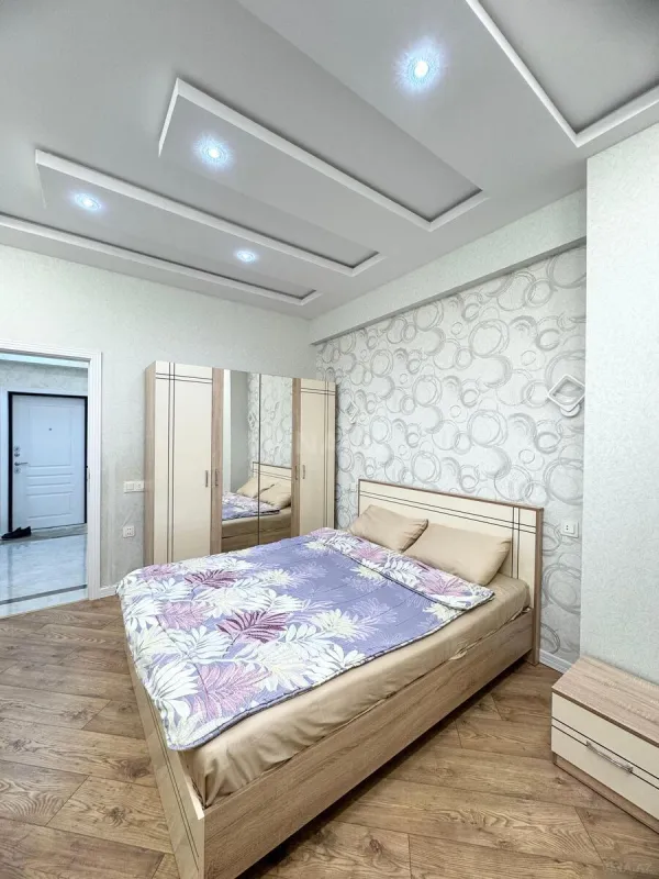 Kirayə verilir 2 otaqlı mənzil 68 m²