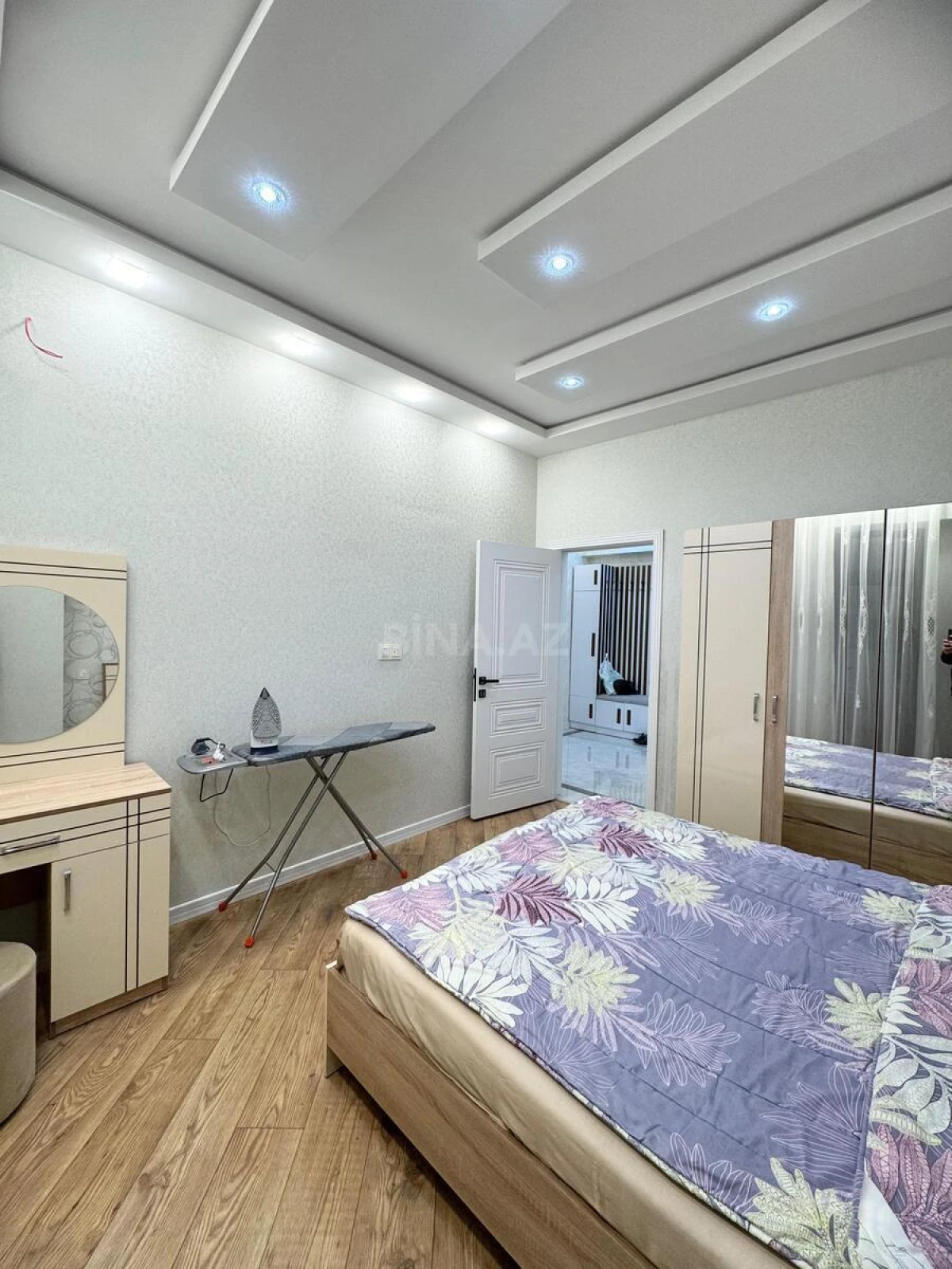 Kirayə verilir 2 otaqlı mənzil 68 m²