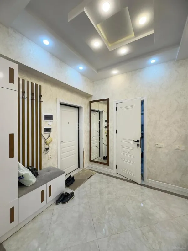 Kirayə verilir 2 otaqlı mənzil 68 m²