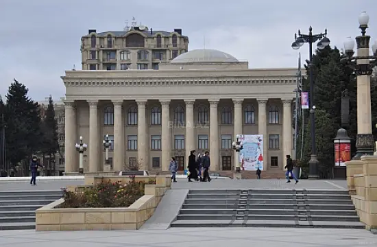 Satılır 3 otaqlı mənzil 160 m² — Bakı 3 otaq 160.00 m²