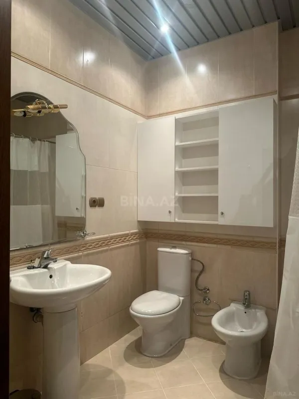 Satılır 3 otaqlı mənzil 160 m²
