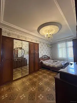 Satılır 4 otaqlı mənzil 220 m²