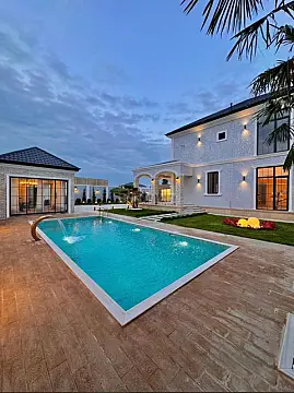 Kirayə verilir 5 otaqlı həyət evi 500 m²