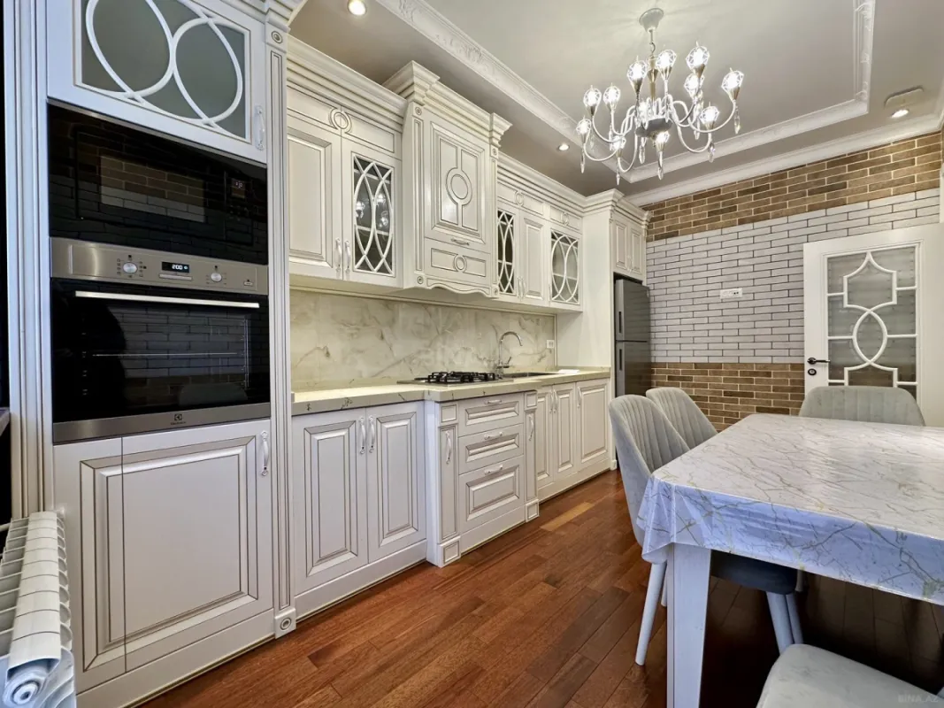 Satılır 3 otaqlı mənzil 120 m²