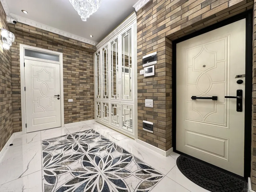 Satılır 3 otaqlı mənzil 120 m²