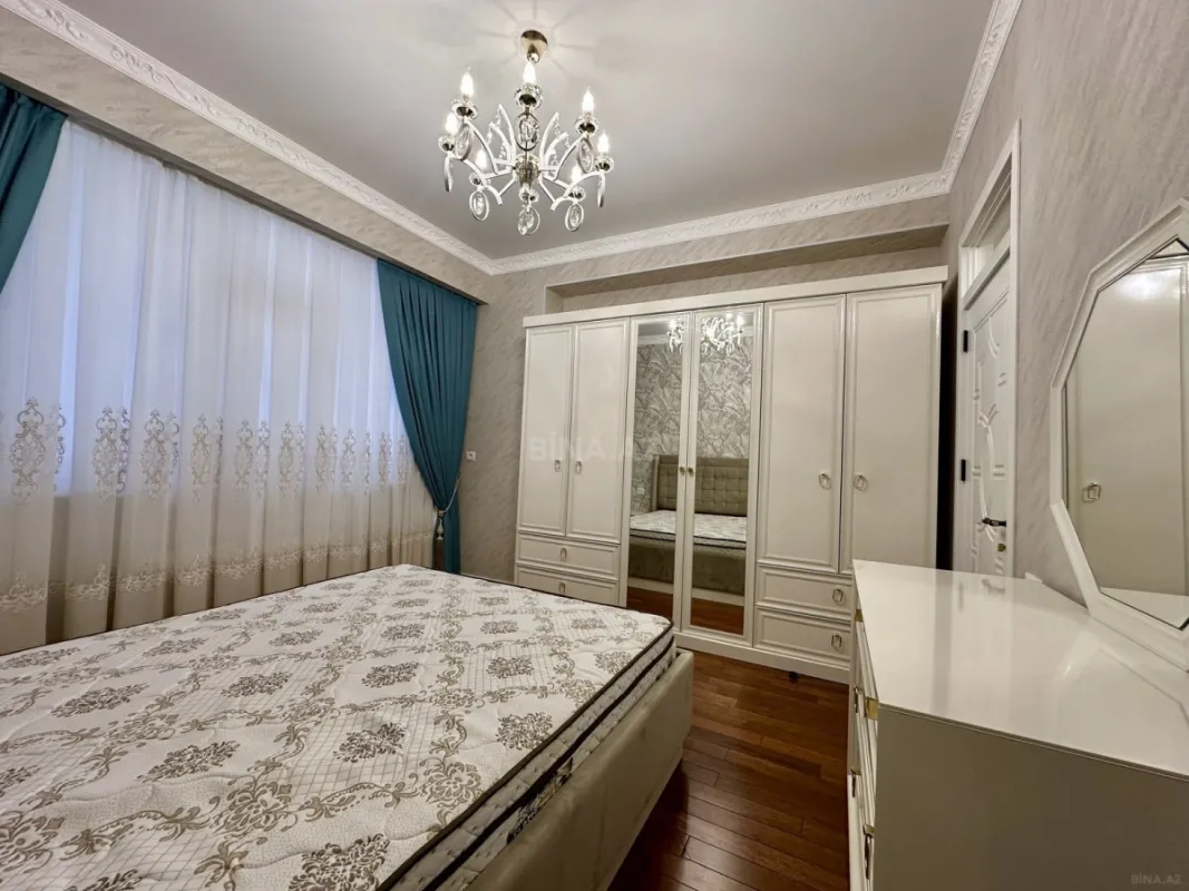 Satılır 3 otaqlı mənzil 120 m²