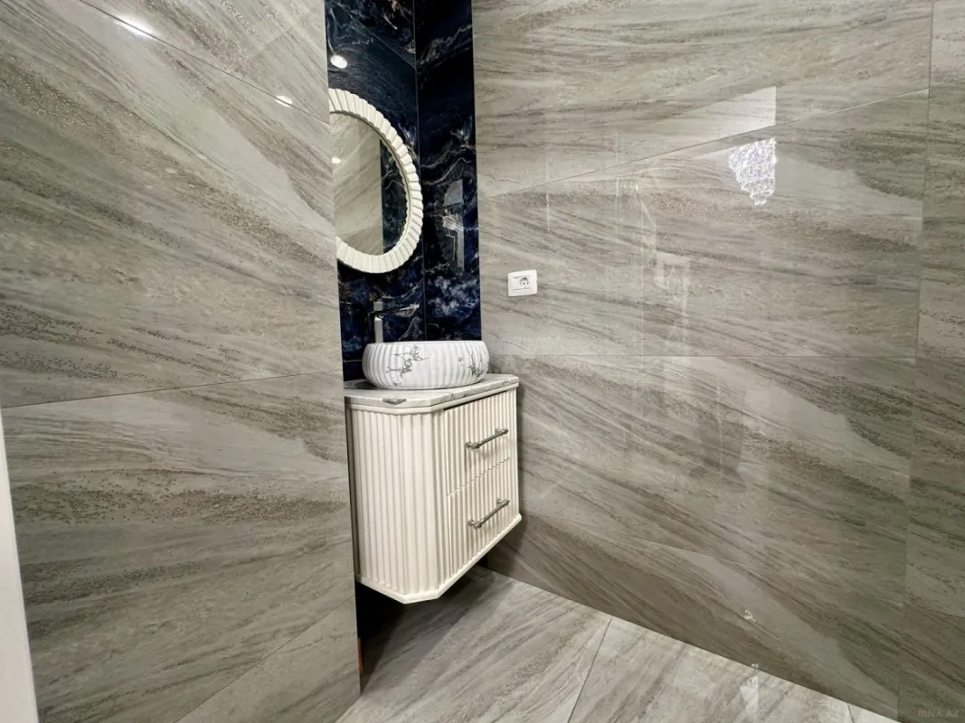 Satılır 3 otaqlı mənzil 120 m²