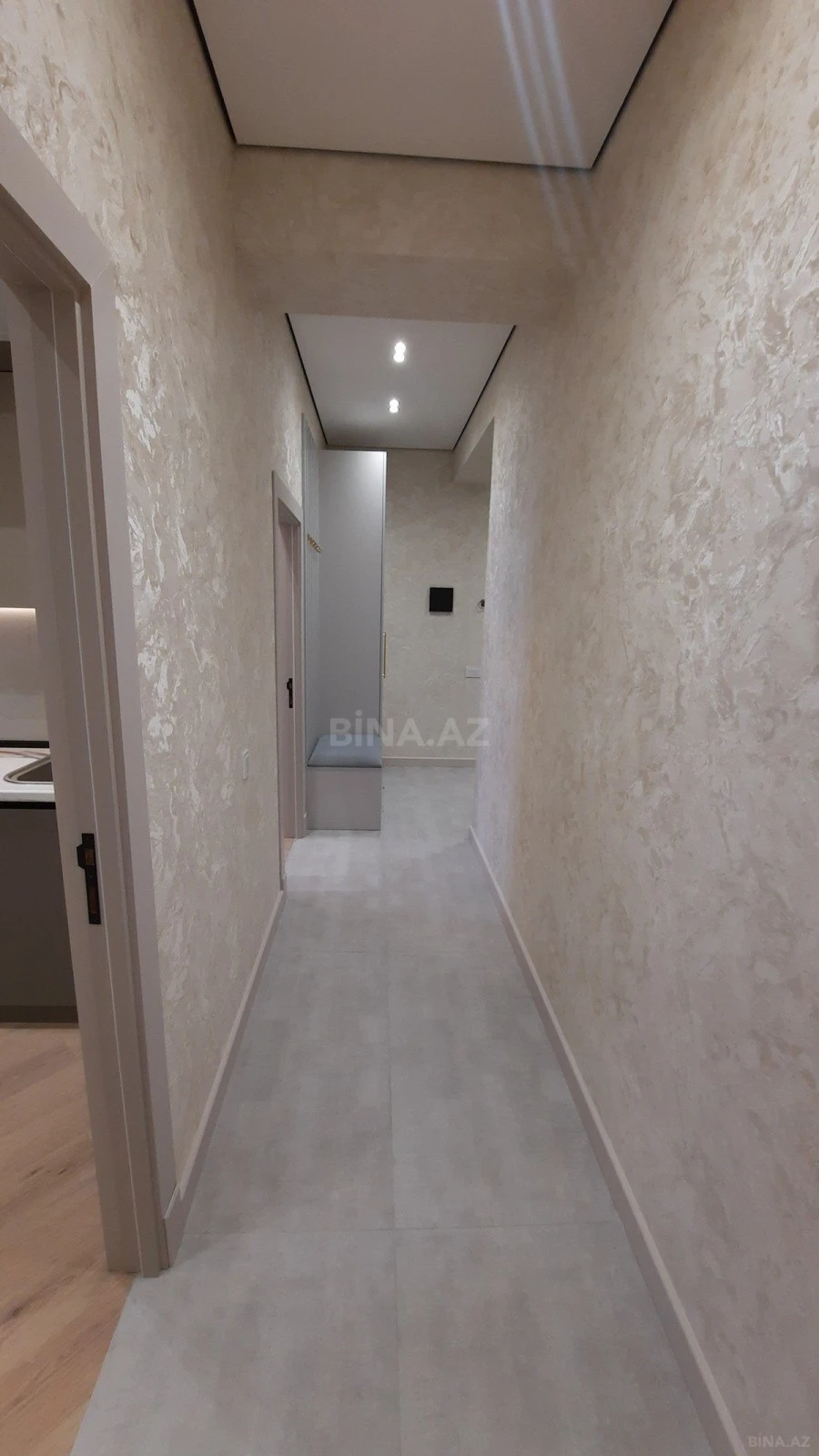 Satılır 2 otaqlı mənzil 65 m²