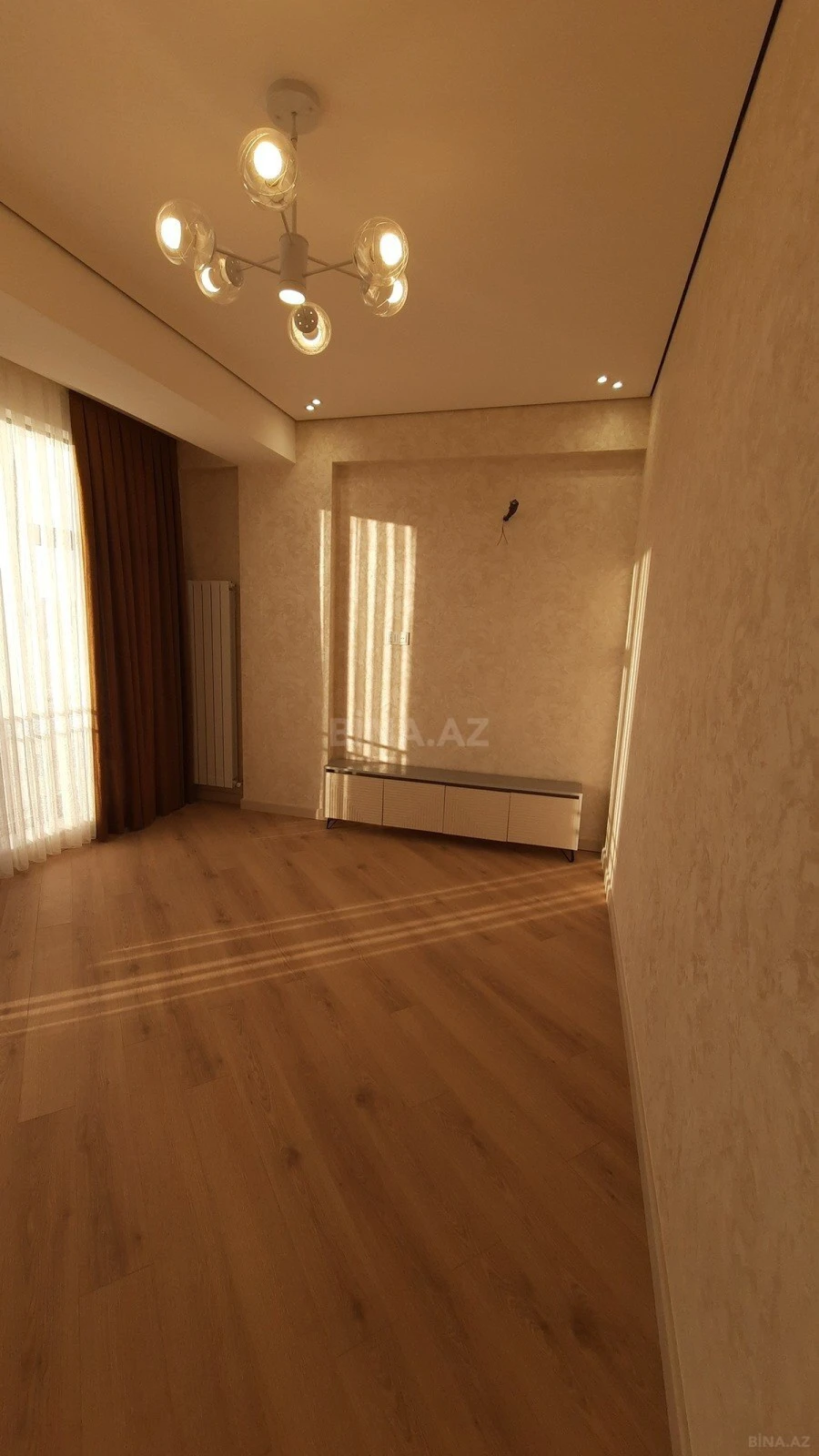 Satılır 2 otaqlı mənzil 65 m²