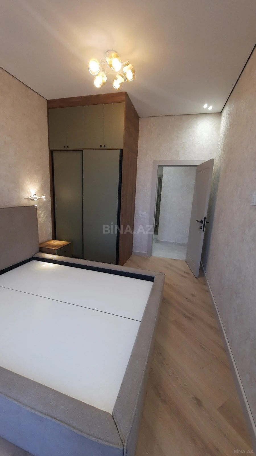 Satılır 2 otaqlı mənzil 65 m²
