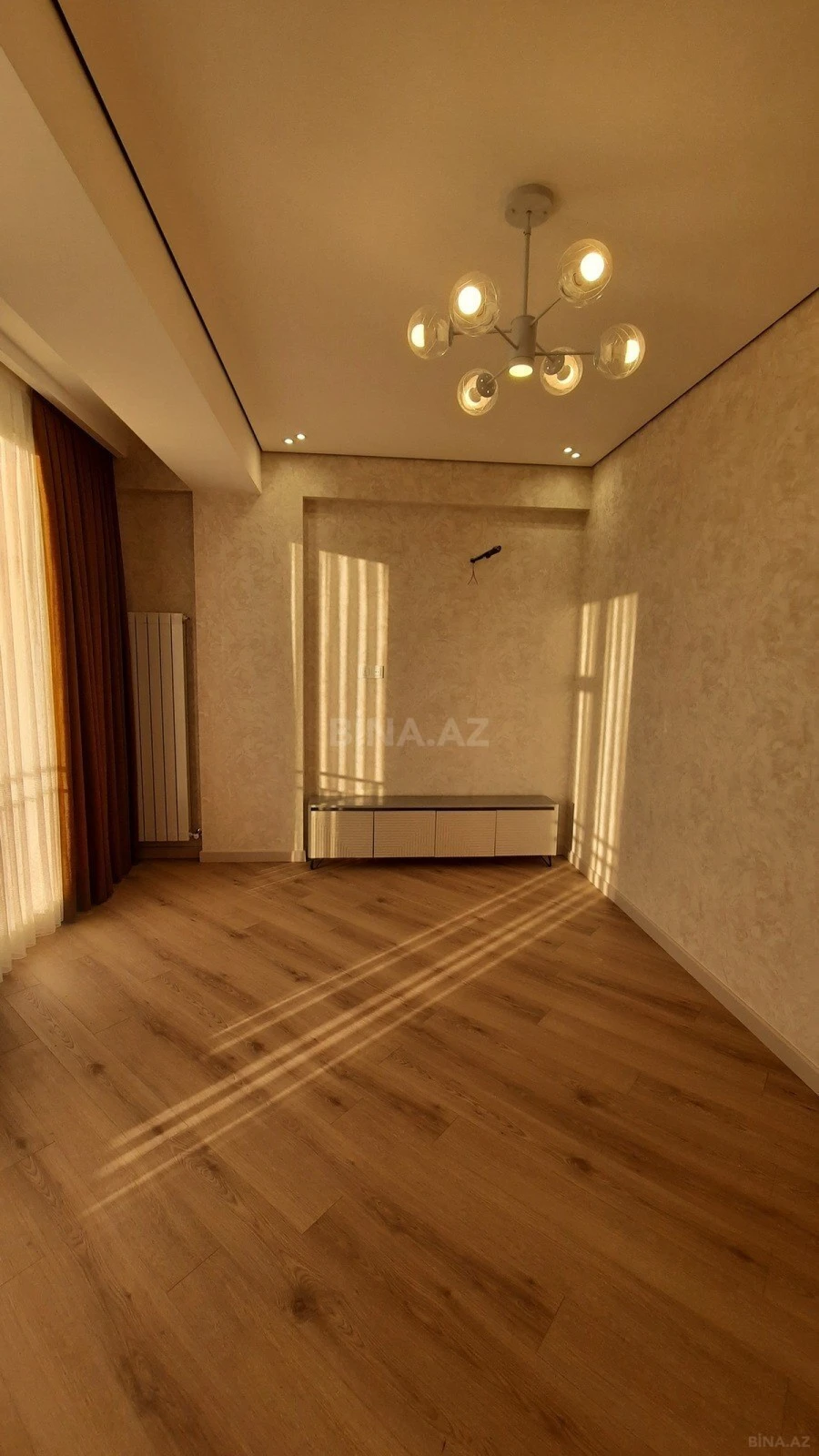 Satılır 2 otaqlı mənzil 65 m²