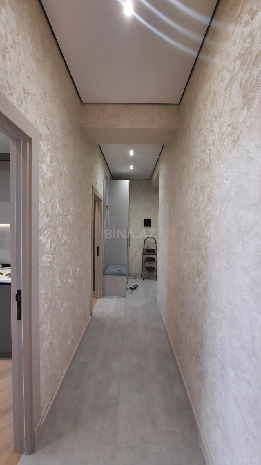 Satılır 2 otaqlı mənzil 65 m²