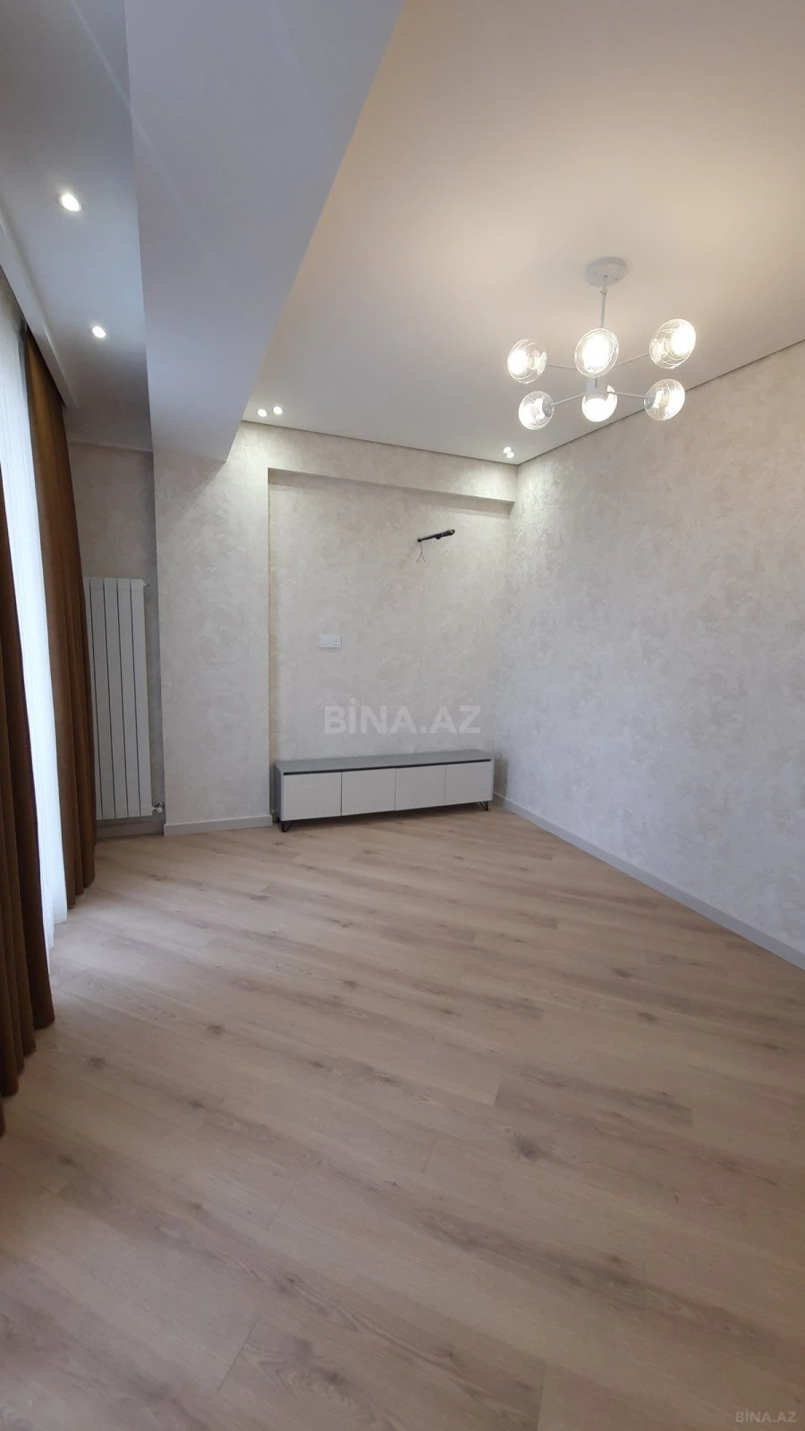 Satılır 2 otaqlı mənzil 65 m²