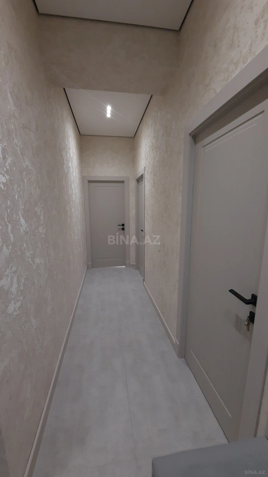 Satılır 2 otaqlı mənzil 65 m²
