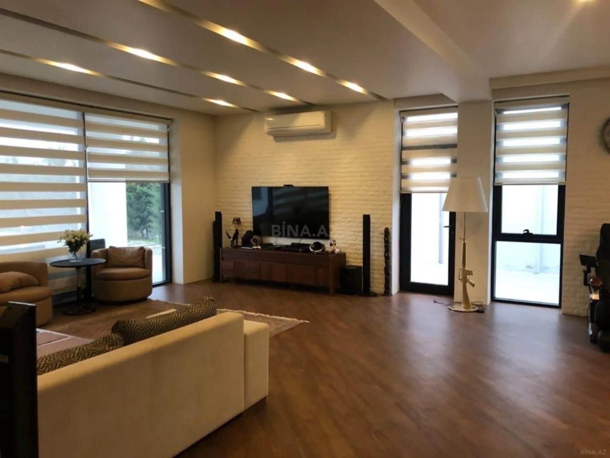 Kirayə verilir 6 otaqlı həyət evi 500 m²