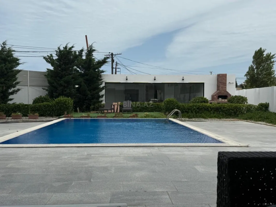 Kirayə verilir 6 otaqlı həyət evi 500 m²