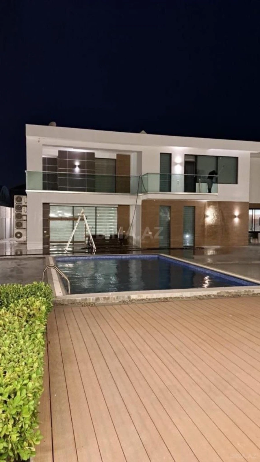 Kirayə verilir 6 otaqlı həyət evi 500 m²