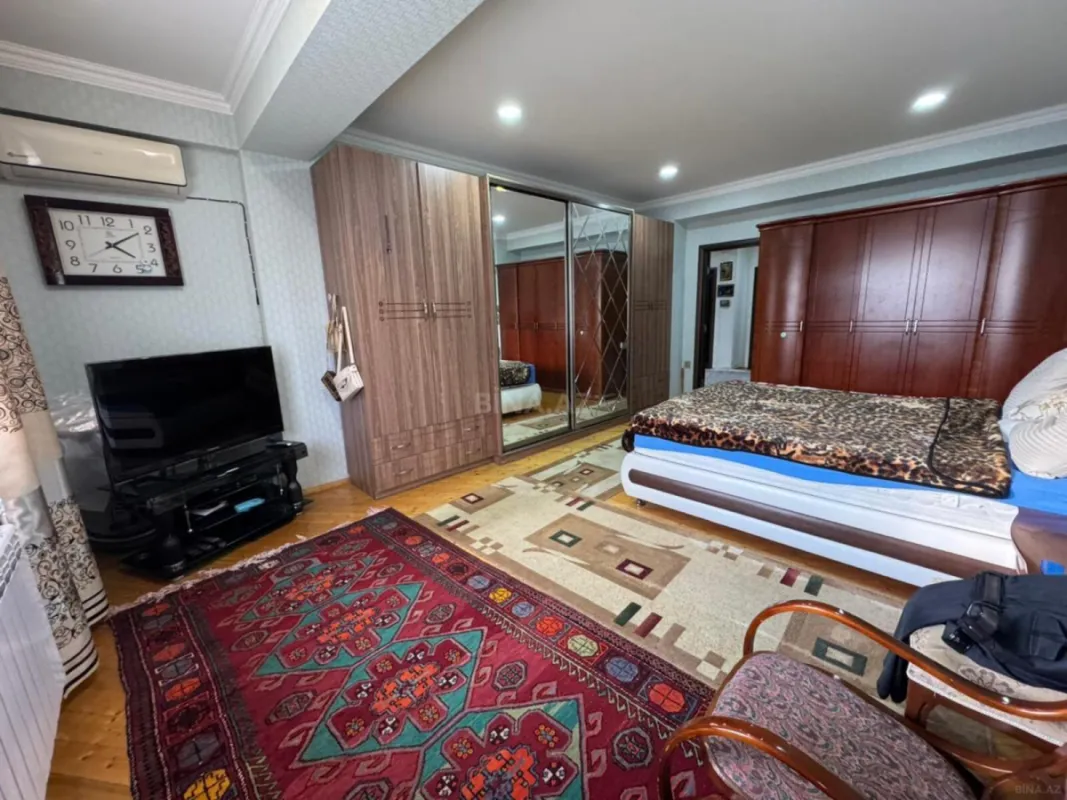 Satılır 3 otaqlı mənzil 144 m²
