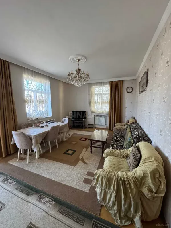 Satılır 9 otaqlı həyət evi 470 m²