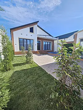 Satılır 4 otaqlı həyət evi 160 m²