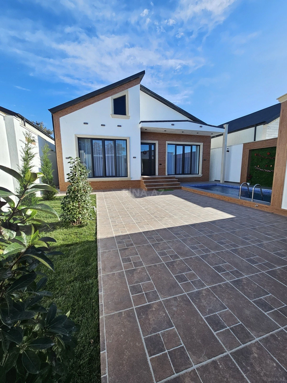 Satılır 4 otaqlı həyət evi 160 m²