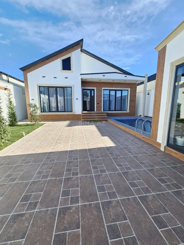 Satılır 4 otaqlı həyət evi 160 m²