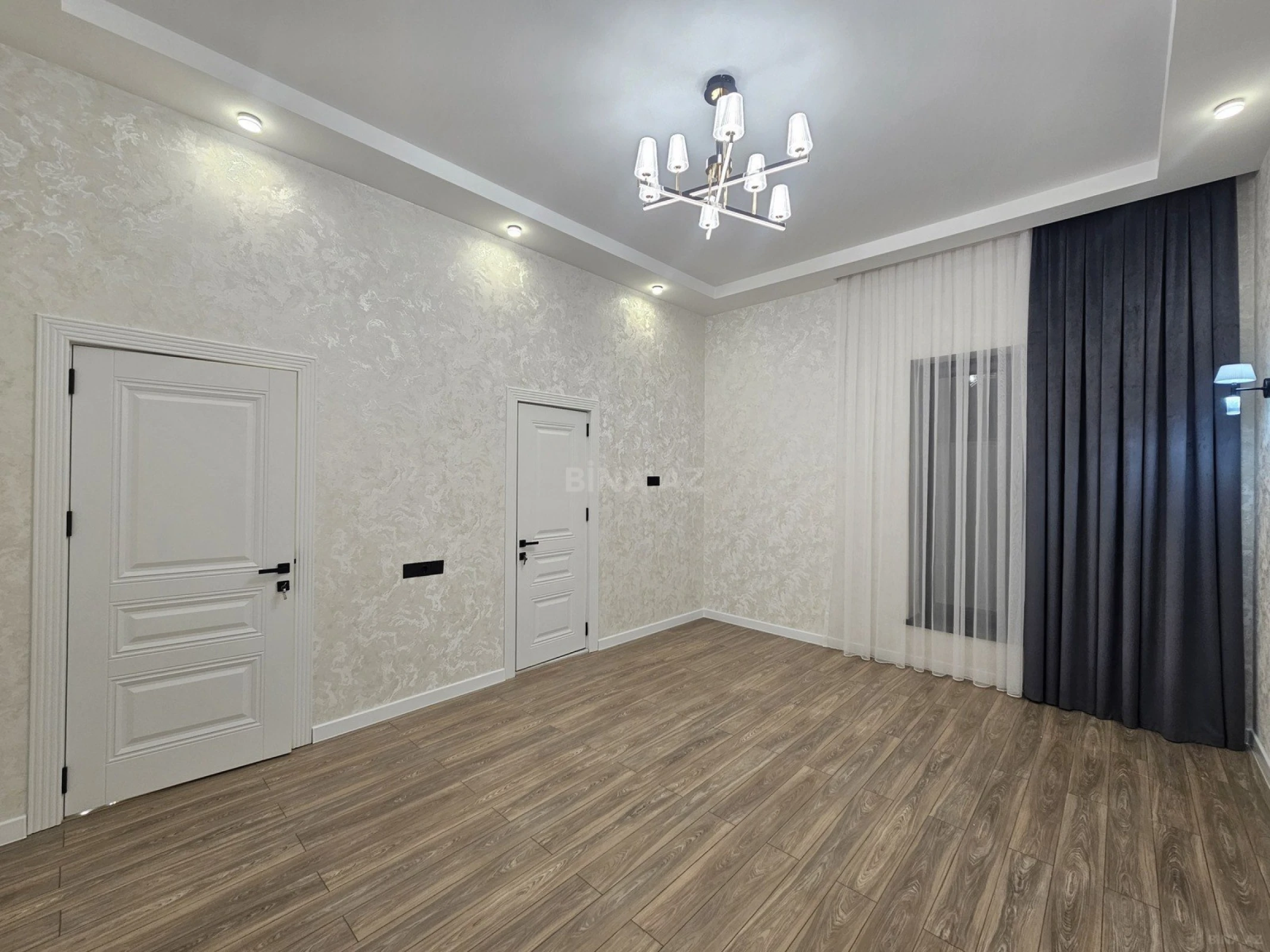 Satılır 4 otaqlı həyət evi 160 m²