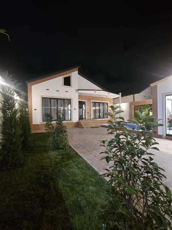 Satılır 4 otaqlı həyət evi 160 m²