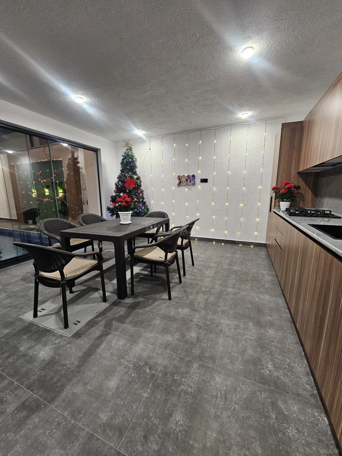Satılır 4 otaqlı həyət evi 160 m²