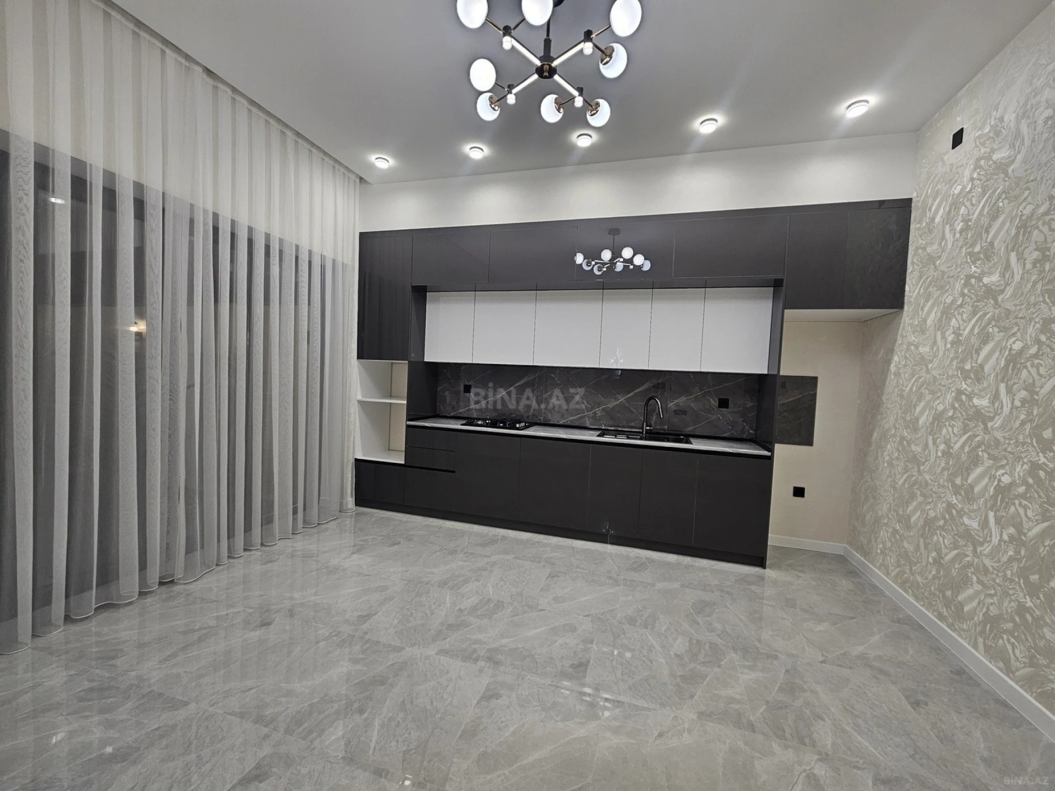 Satılır 4 otaqlı həyət evi 160 m²