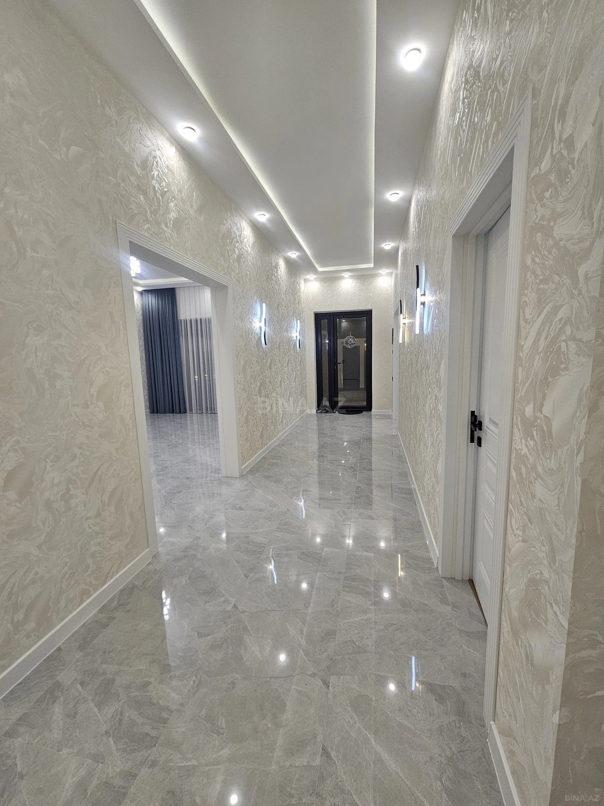 Satılır 4 otaqlı həyət evi 160 m²