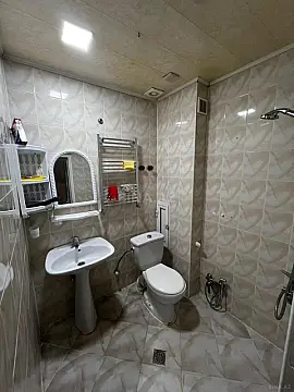 Kirayə verilir 2 otaqlı mənzil 65 m²