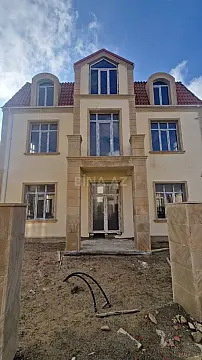 Satılır 7 otaqlı həyət evi 360 m²