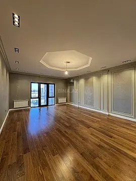 Satılır 4 otaqlı mənzil 200 m²