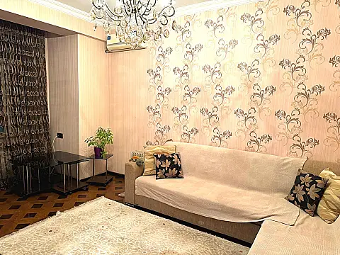 Satılır 2 otaqlı mənzil 56 m²