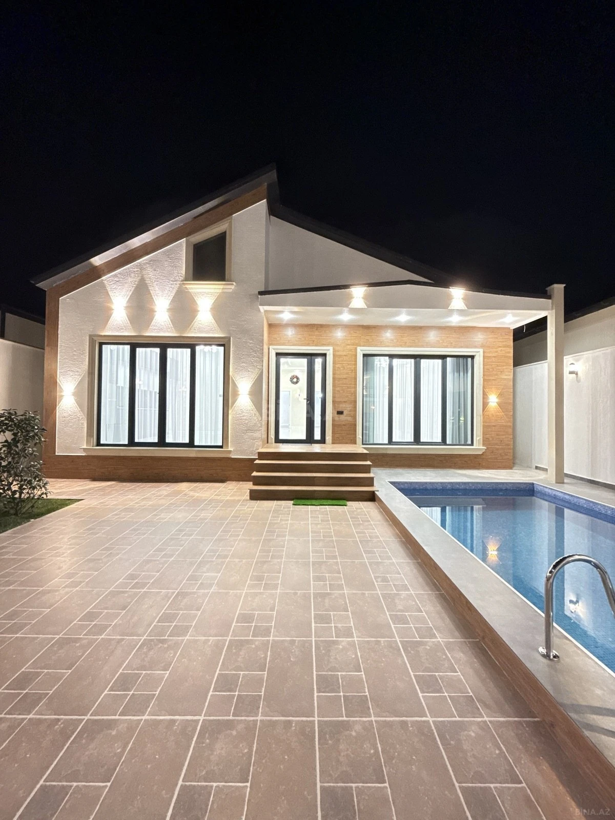 Satılır 4 otaqlı həyət evi 160 m²